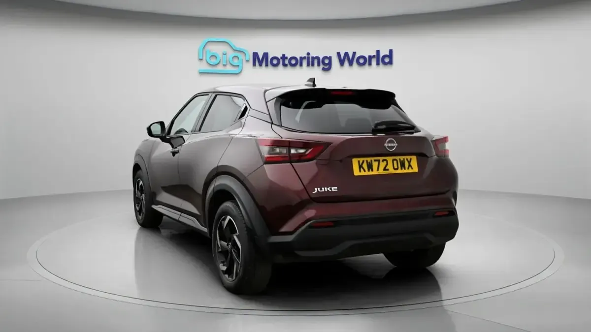 Usado Nissan Juke N-Connecta 114 CV (83 kW) 2023 Rojo SUV