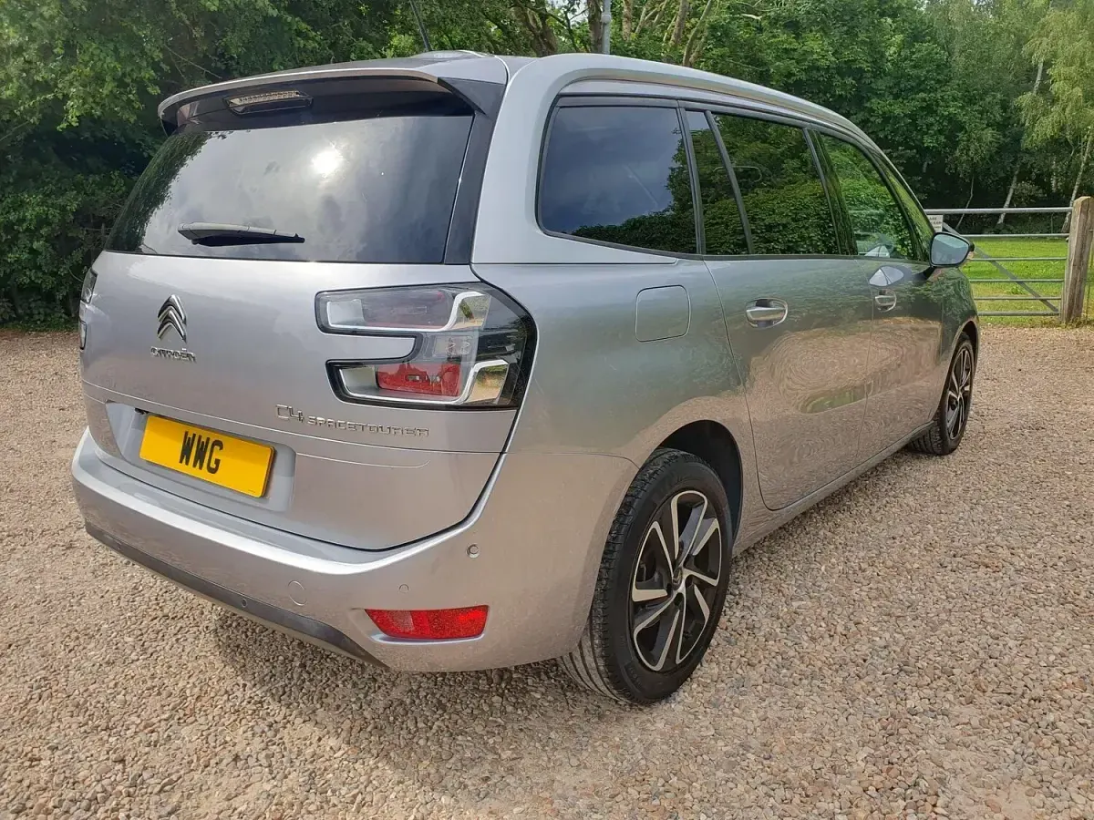 Used Citroën Grand C4 Picasso PureTech 130 HP (95 kW) 2022 Grey MPV