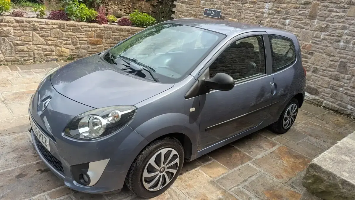 Used Renault Twingo Extreme 58 HP (42 kW) 2008 Grey Hatchback