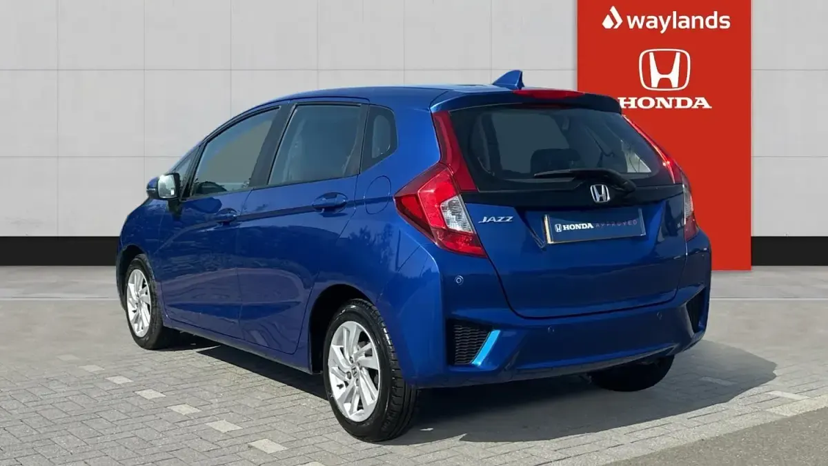 Used Honda Jazz SE 102 HP (75 kW) 2016 Blue Hatchback
