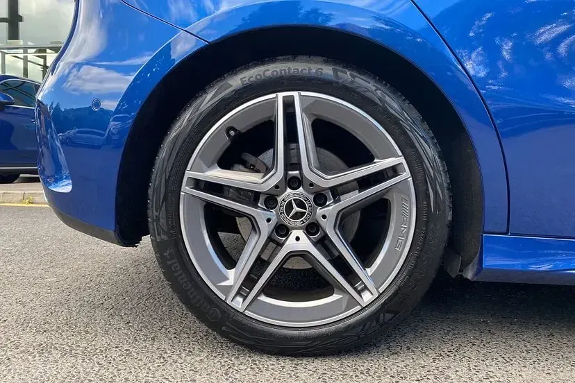 Used Mercedes A200 Executive 175 HP (128 kW) 2023 Blue Hatchback