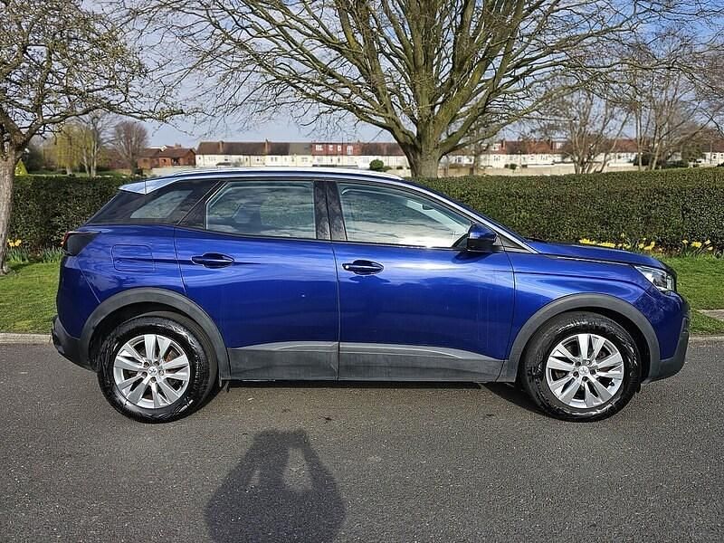 Used Peugeot 3008 Active 130 HP (95 kW) 2018 Blue SUV