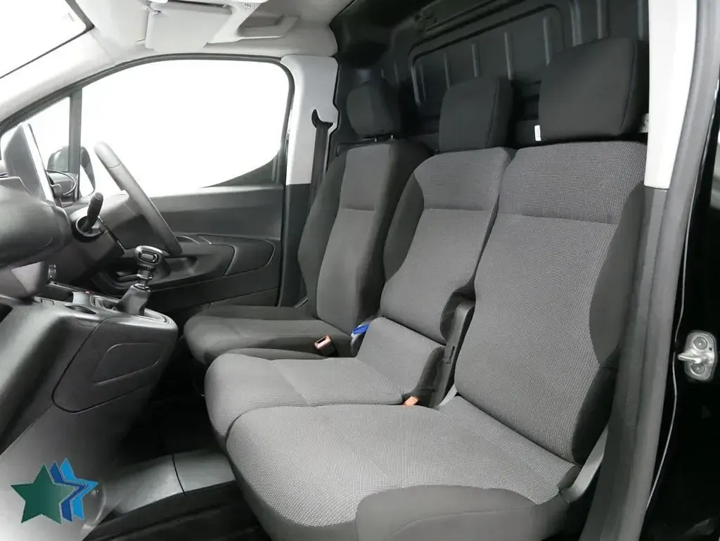 Used Vauxhall Combo Edition 100 HP (73 kW) 2023 Black MPV