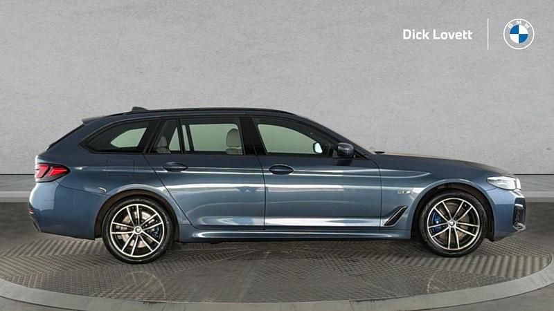Used BMW 530e M Sport 288 HP (211 kW) 2024 Blue Estate