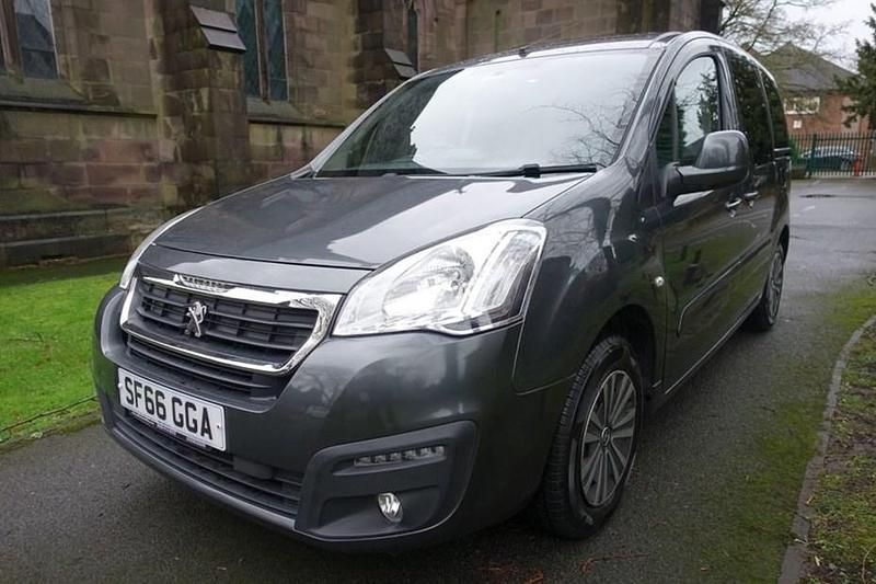 Used Peugeot Partner Tepee Active 75 HP (55 kW) 2016 MPV