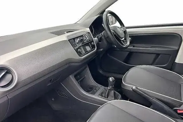 Begagnad VW up! high up! 90 HK (66 kW) 2017 Silver Halvkombi