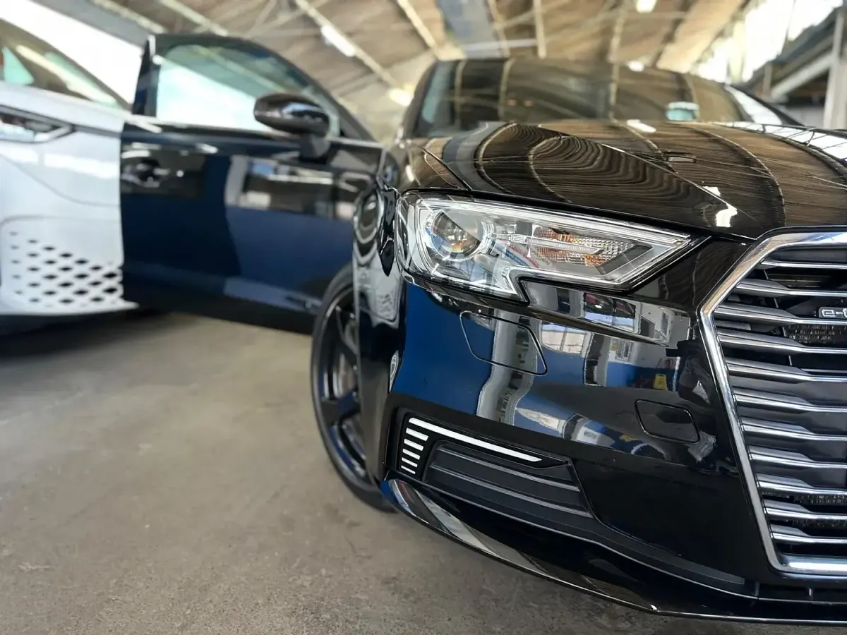 Used Audi A3 e-tron Advanced 2020 Black Hatchback