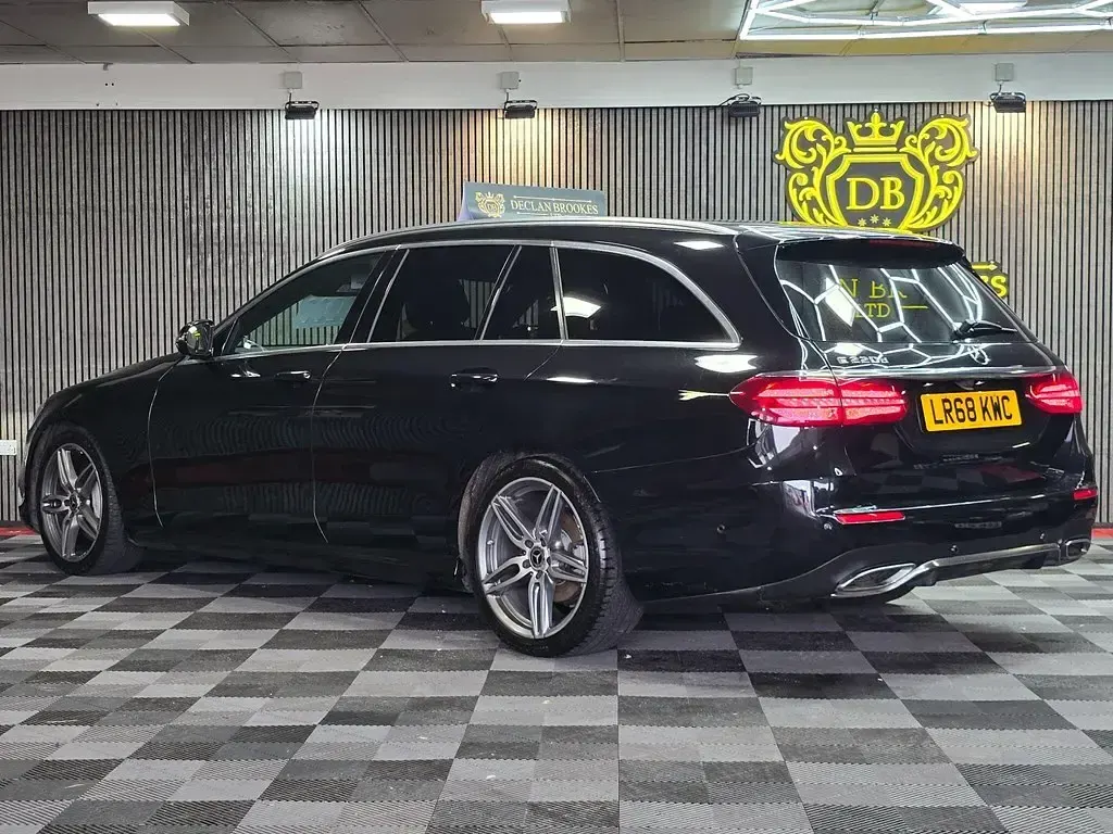 Gebraucht Mercedes E220 AMG line 2018 Schwarz Kombi