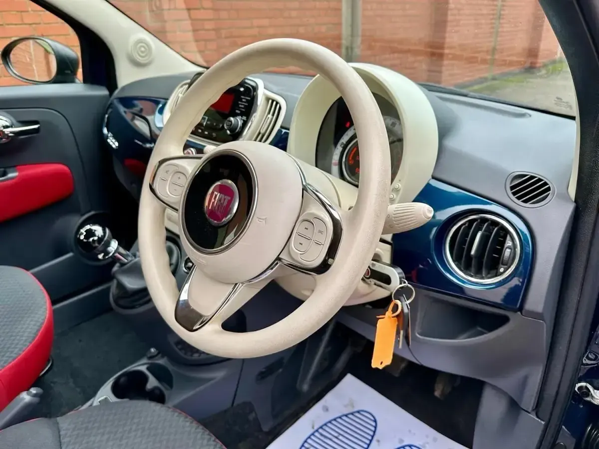 Usado Fiat 500 Pop 69 CV (50 kW) 2016 Azul Utilitario