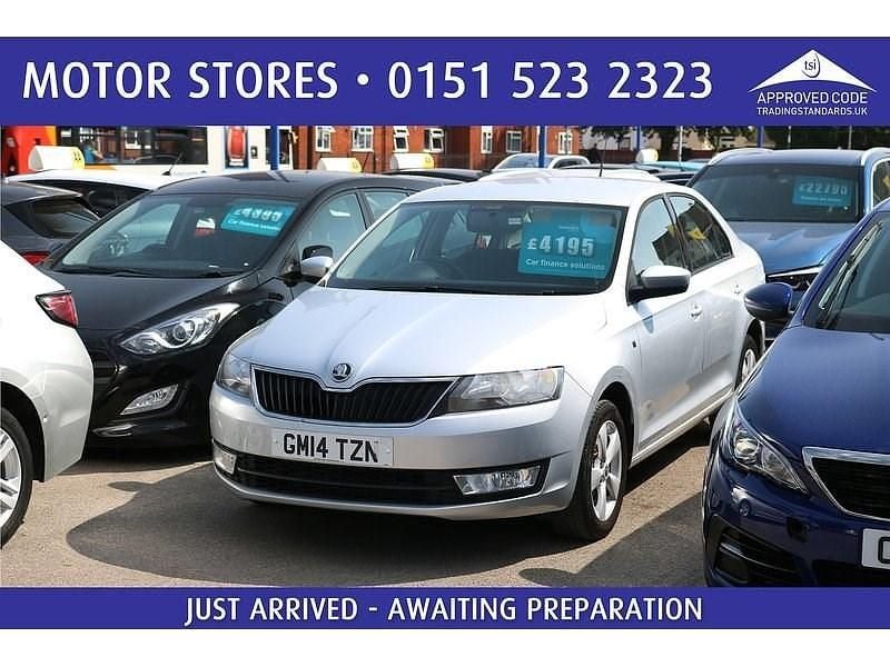 Silver Used 2014 Skoda Rapid SE Hatchback | £4,195 (Fair price) - Image 1/1