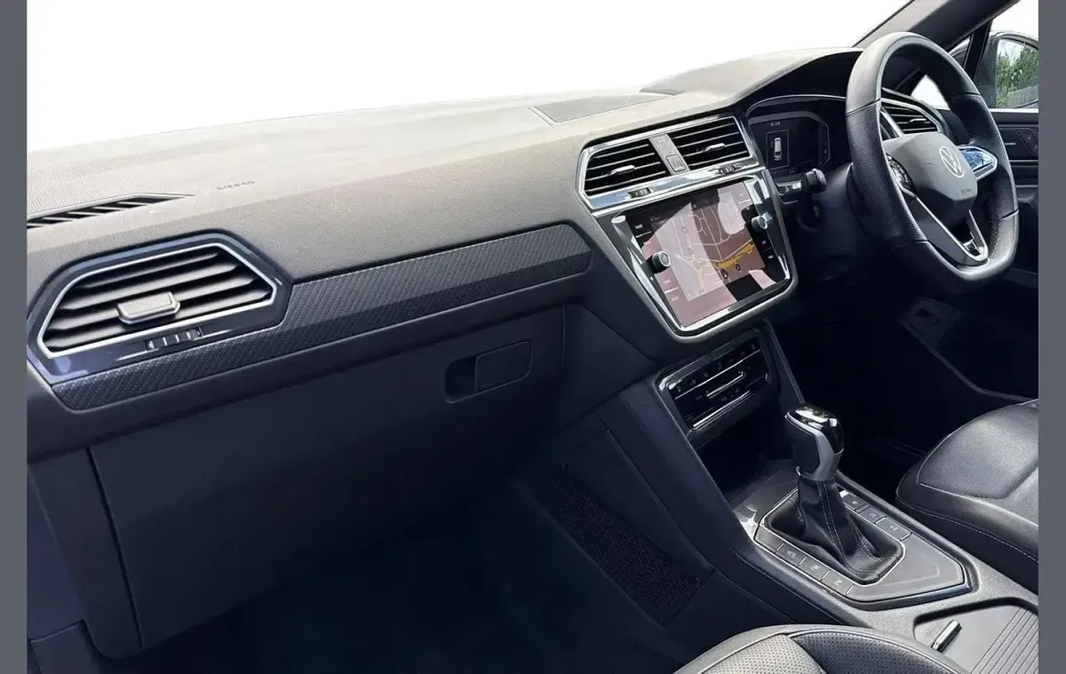 Used VW Tiguan Allspace R-line 150 HP (110 kW) 2024 Black SUV