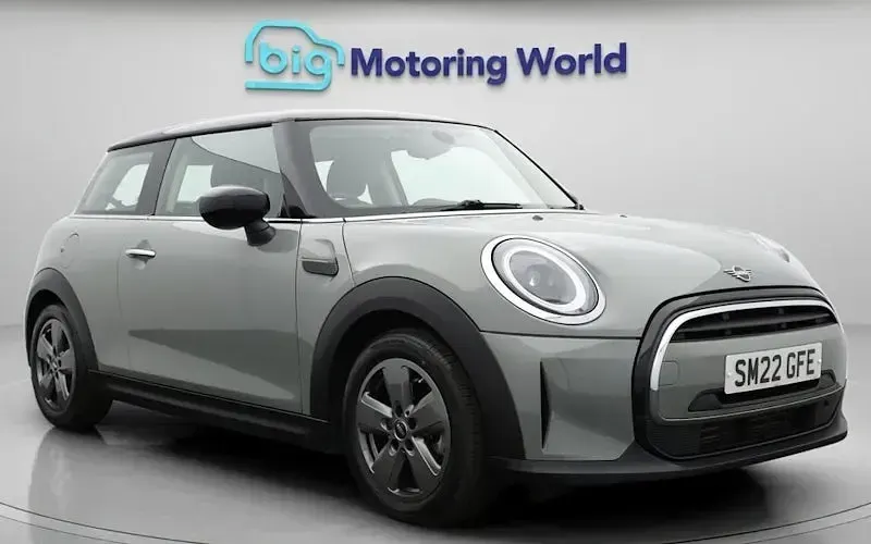 Used Mini Cooper Classic 136 HP (100 kW) 2022 Hatchback