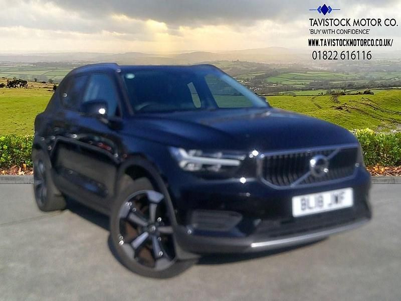 Used Volvo XC40 Momentum 190 HP (139 kW) 2018 Black SUV
