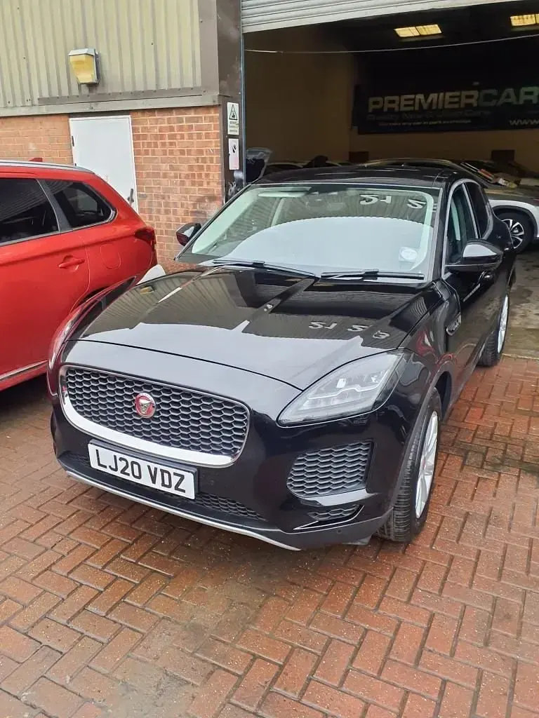 Begagnad Jaguar E-Pace S 200 HK (147 kW) 2020 Svart SUV