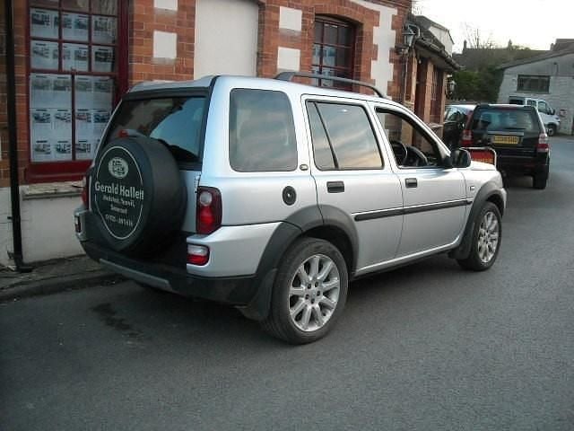 Image 3/4