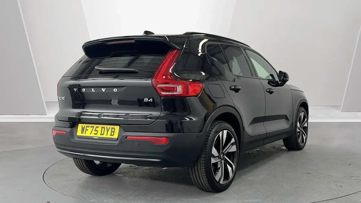 Used Volvo XC40 Ultra 194 HP (142 kW) 2025 Black SUV