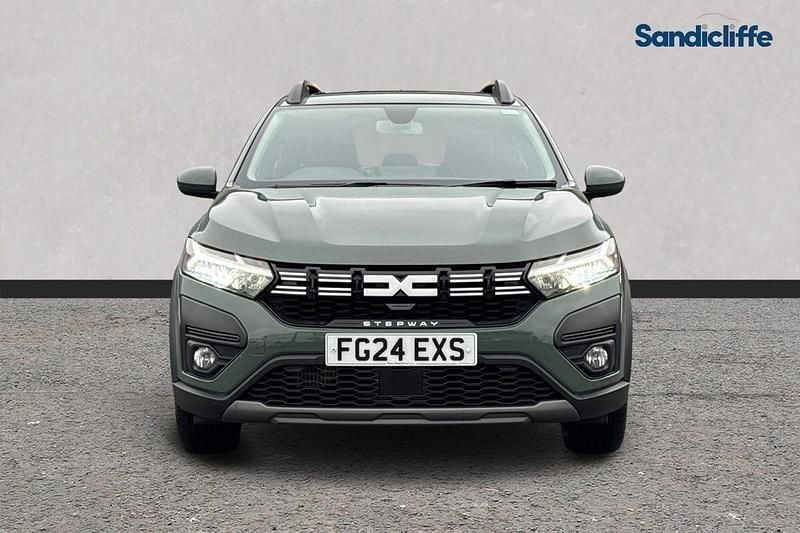 Used Dacia Sandero Expression 91 HP (66 kW) 2024 Special metallic  dusty khaki Hatchback