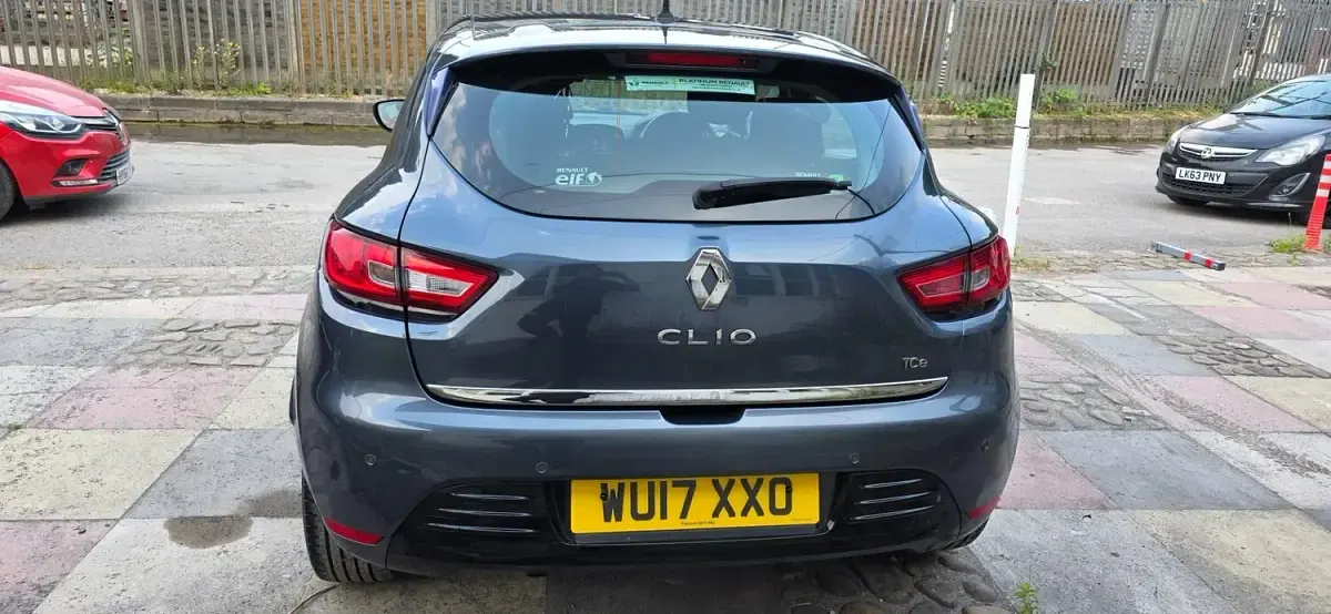 Used Renault Clio Dynamique 2017 Grey Hatchback