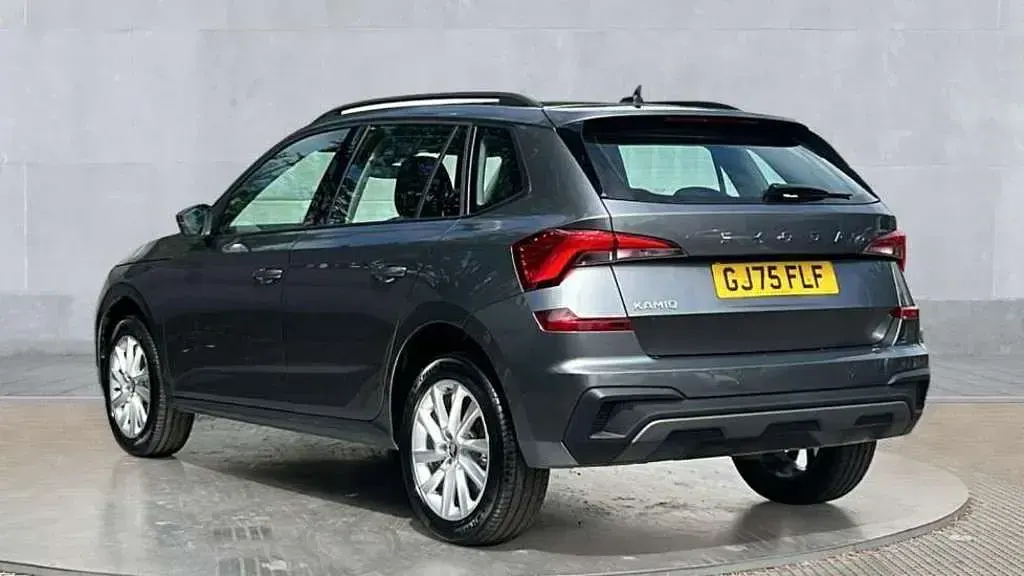 Used Skoda Kamiq SE 95 HP (69 kW) 2025 Grey SUV