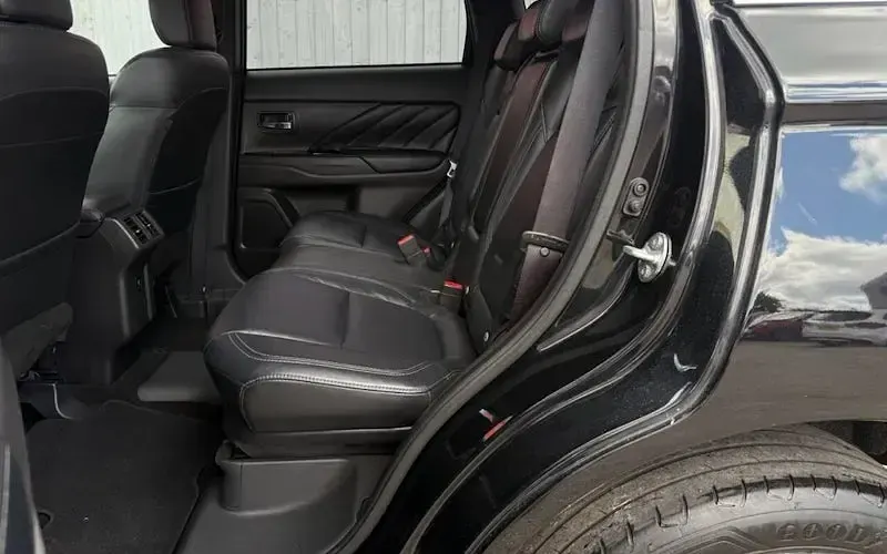 Used Mitsubishi Outlander P-HEV 224 HP (164 kW) 2020 Estate