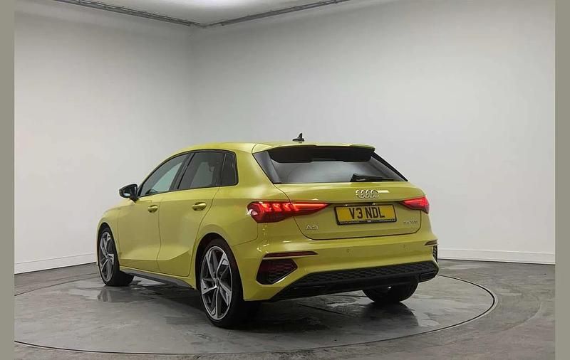 Used Audi A3 Comfort 147 HP (108 kW) 2023 Yellow Sedan