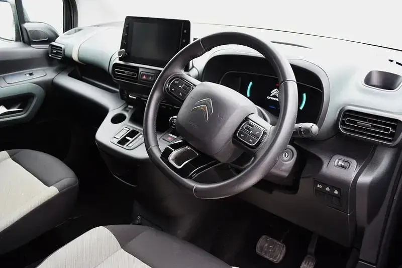 Used Citroën e-Berlingo XTR 100 kW (136 HP) 2023 Black MPV