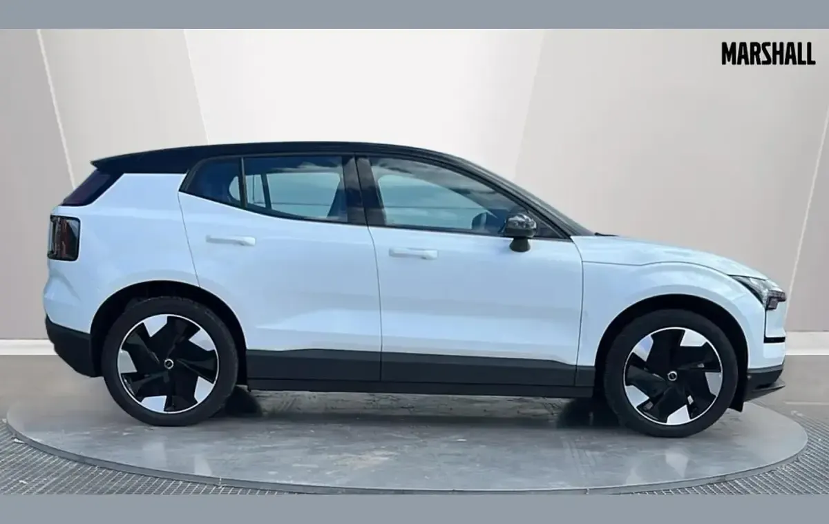 Used Volvo EX30 Plus 196 kW (267 HP) 2025 White SUV