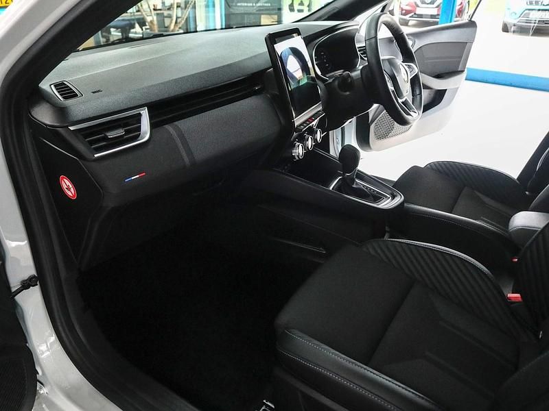 Used Renault Clio V Esprit Alpine 2024 Glacier white Hatchback