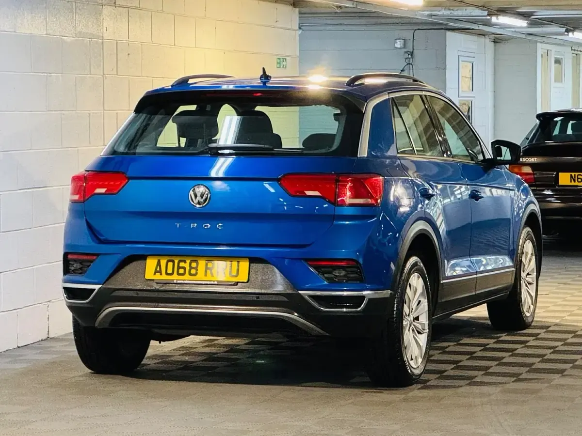 Used VW T-Roc SE 150 HP (110 kW) 2018 Blue SUV