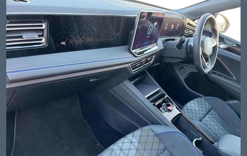 Used VW Tiguan R-line 201 HP (147 kW) 2025 White SUV