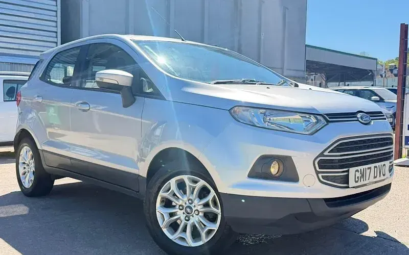 Usado Ford Ecosport Zetec 125 HP (91 kW) 2017 Prateado SUV