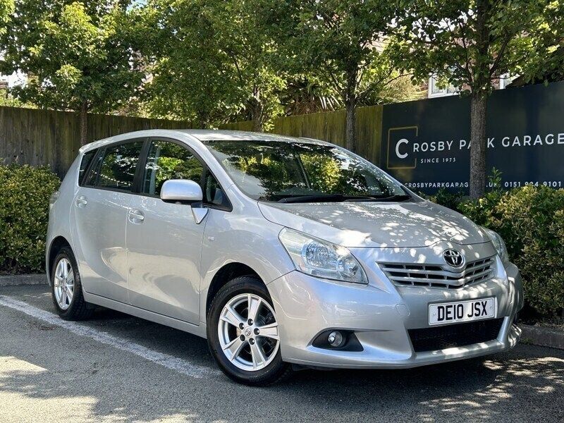 Silver Used 2010 Toyota Verso MPV | £5,000 (A bit pricey) - Image 1/3