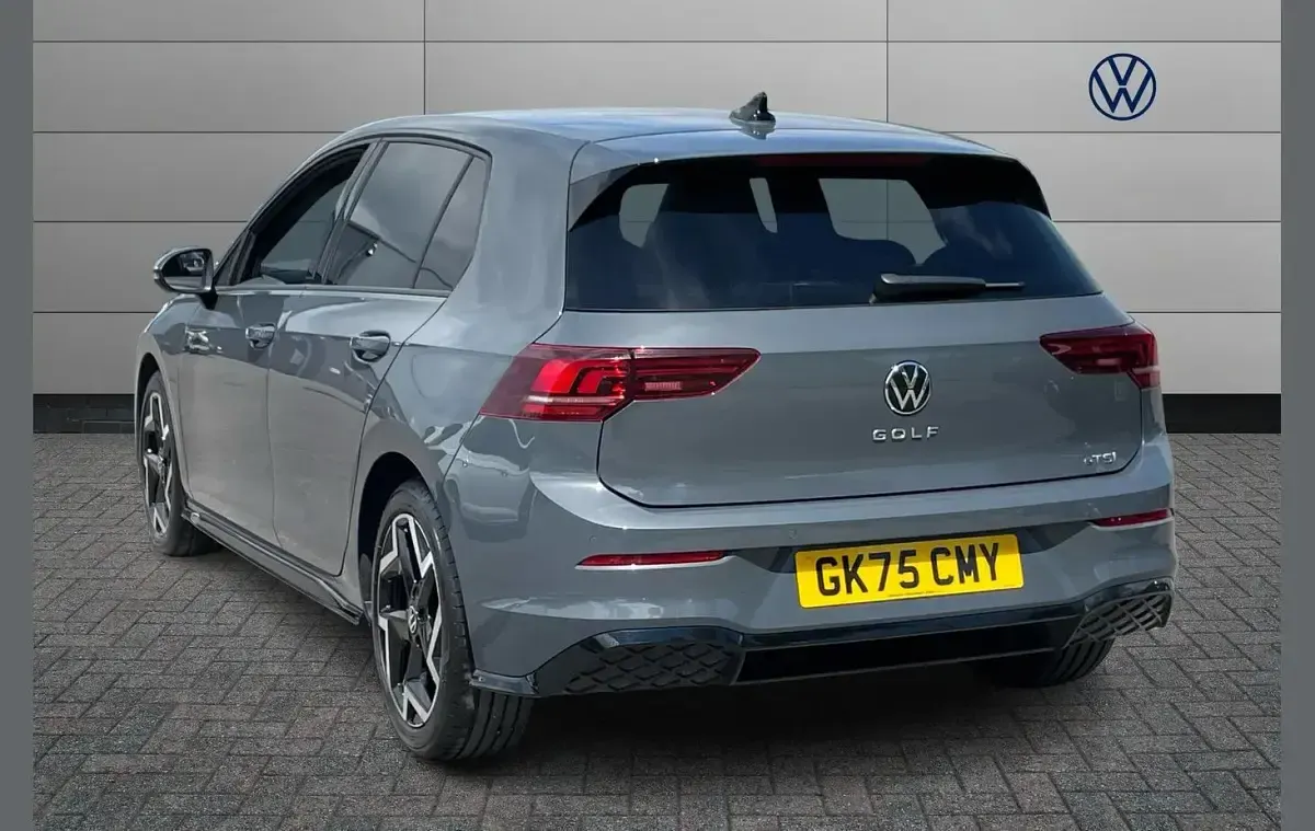 Used VW Golf VIII R-line 147 HP (108 kW) 2025 Grey Hatchback