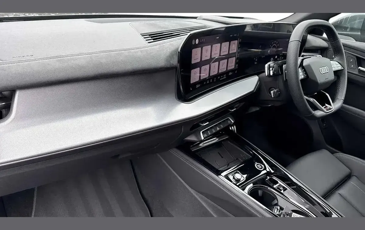 New Audi Q3 S-Line 200 HP (147 kW) 2026 Grey SUV