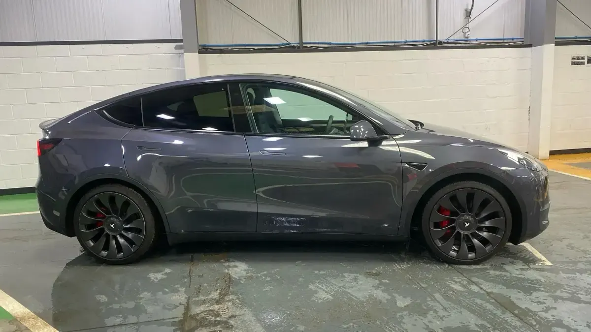Used Tesla Model Y Performance 313 kW (426 HP) 2023 Grey SUV