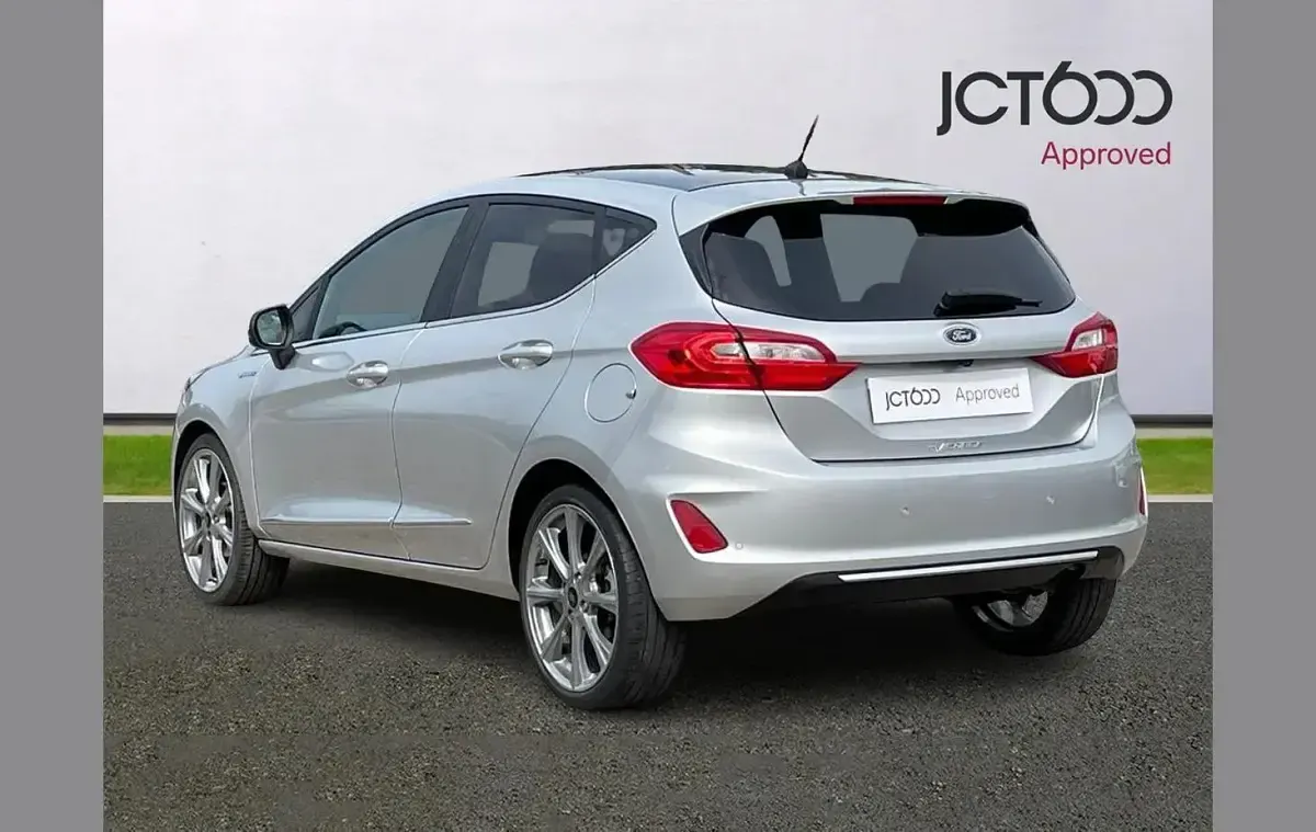 Used Ford Fiesta Vignale 123 HP (90 kW) 2018 Silver Hatchback