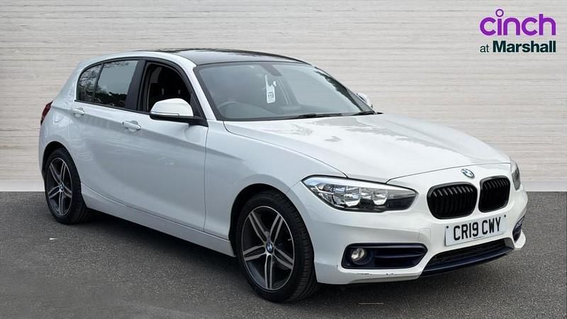 Used BMW 118 Sport Line 136 HP (100 kW) 2019 White Hatchback