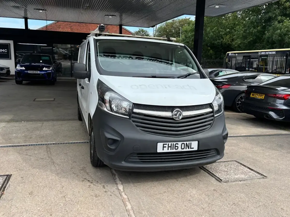 Used Vauxhall Vivaro S 2016 White