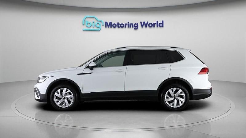 Used VW Tiguan Allspace S 150 HP (110 kW) 2022 White SUV