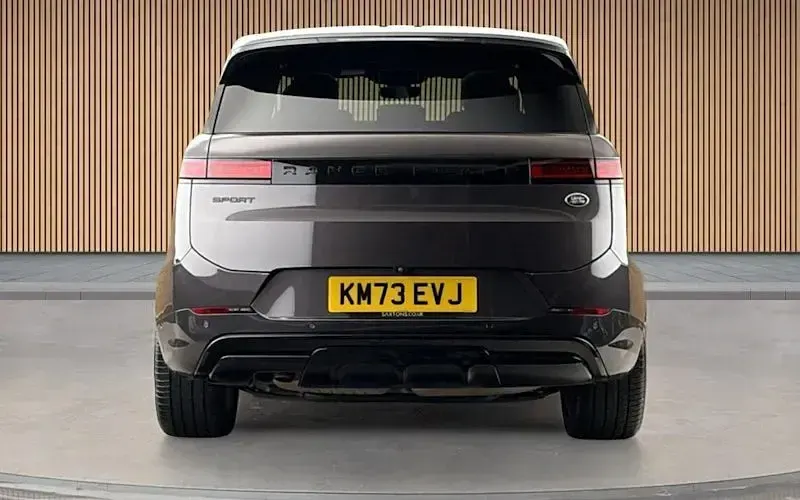 Used Land Rover Range Rover Sport SE Dynamic 300 HP (220 kW) 2026 SUV