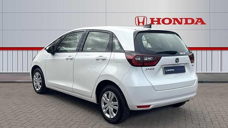 Second-hand Honda Jazz Hybrid 109 CP (80 kW) 2022 Alb Hatchback