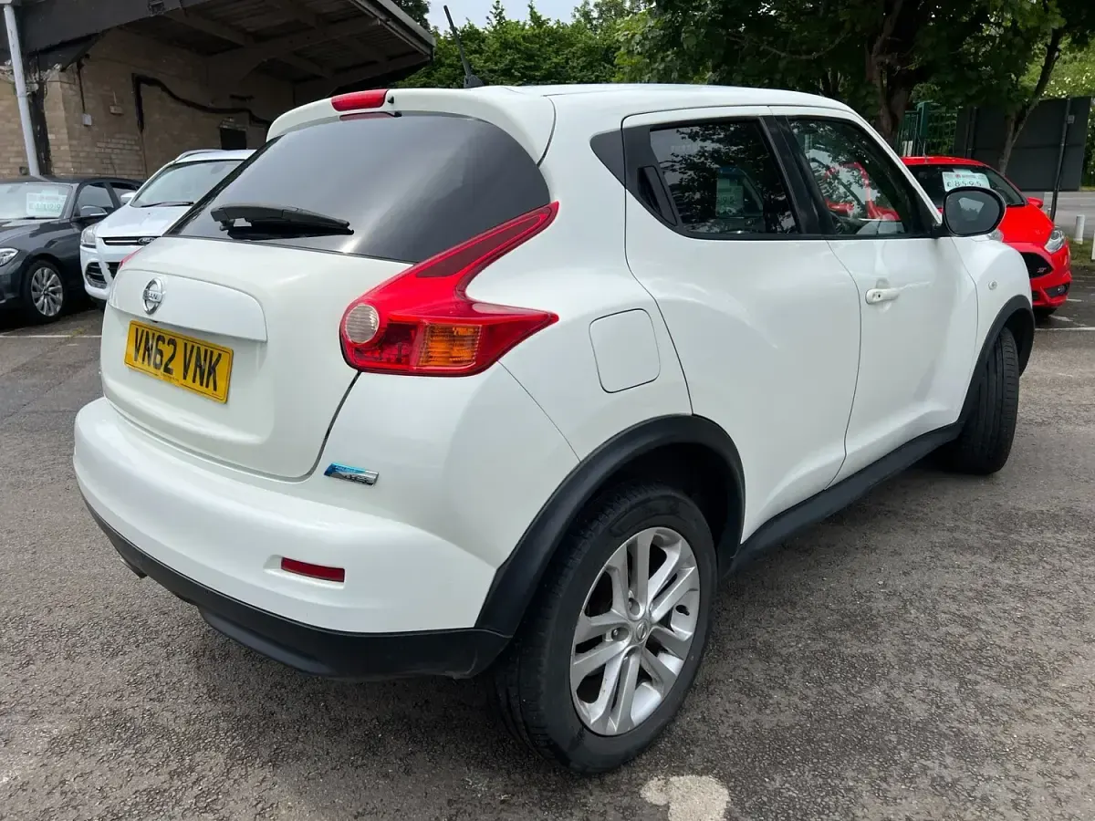 Used Nissan Juke Tekna 110 HP (80 kW) 2012 White SUV