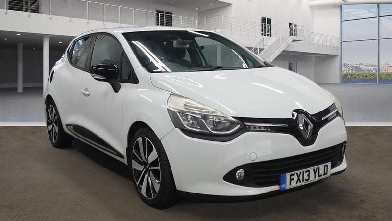 White Used 2013 Renault Clio IV Dynamique Hatchback | £2,999 (Fair price) - Image 1/4