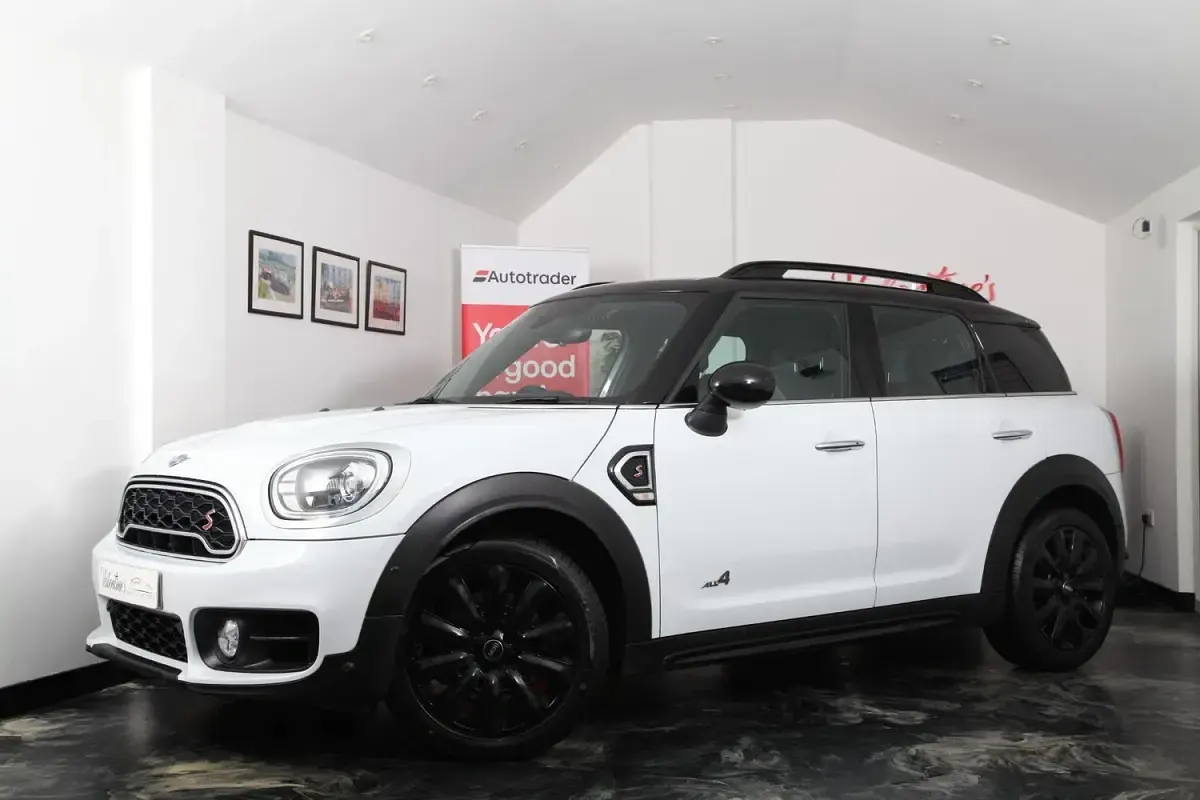 Used Mini Cooper S 2018 White Hatchback