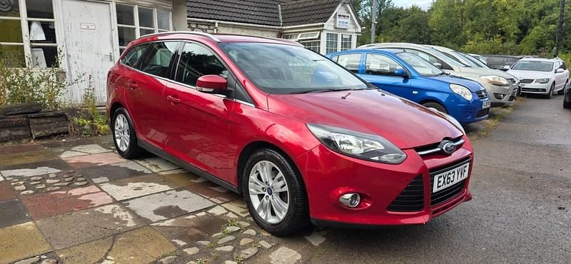 Red Used 2013 Ford Focus Titanium Estate | £3,799 (Fair price) - Image 1/4