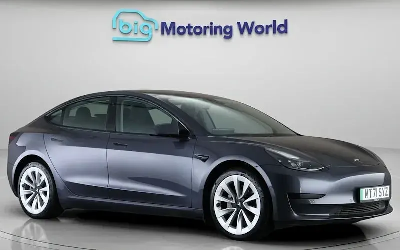 Used Tesla Model 3 Standard Range 180 kW (245 HP) 2021 Sedan