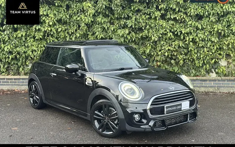 Used Mini Cooper Hatch 136 HP (100 kW) 2021 Hatchback