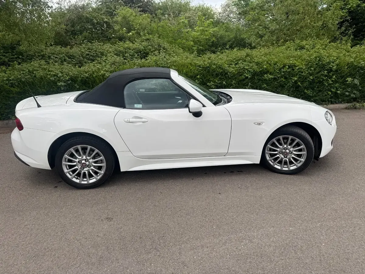 Used Fiat 124 Spider Classica 140 HP (102 kW) 2017 White Cabriolet