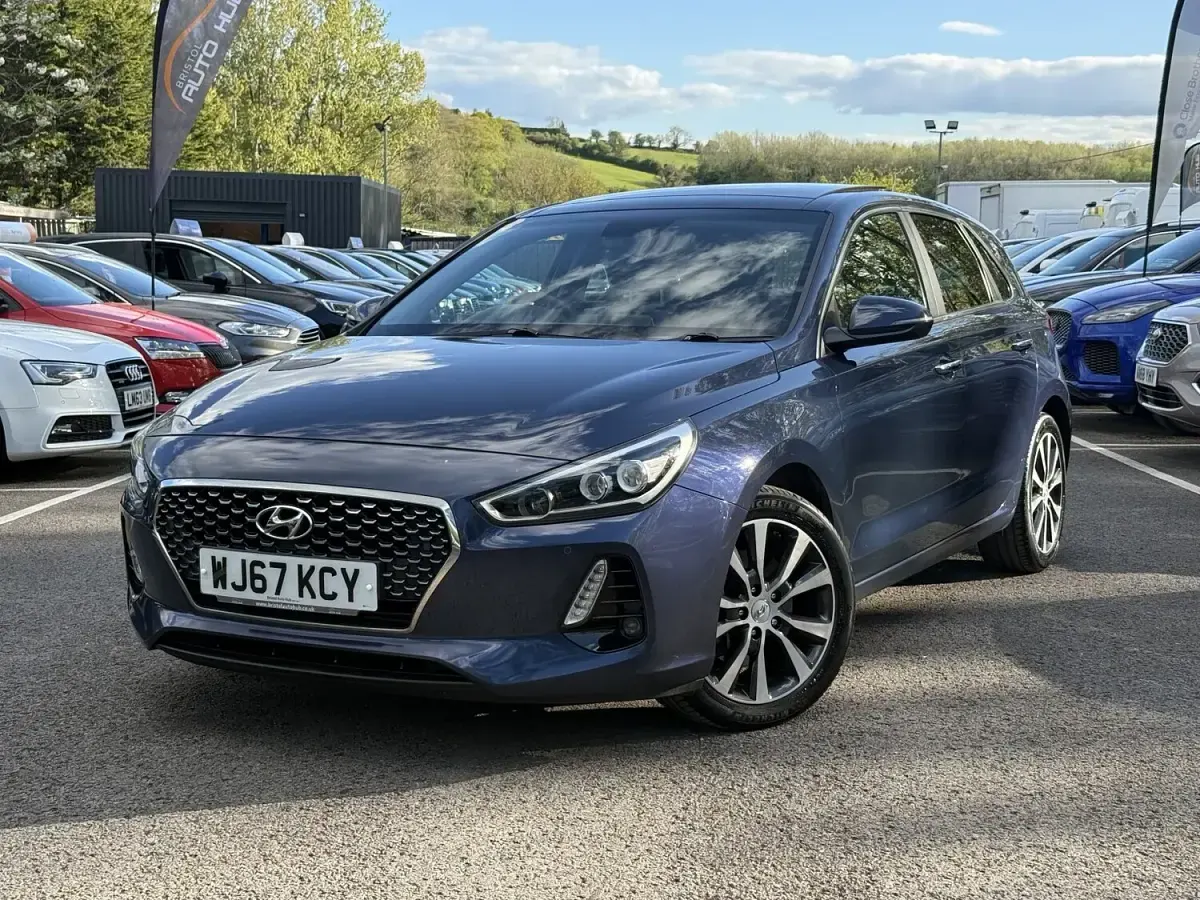 Used Hyundai i30 Premium SE 140 HP (102 kW) 2017 Blue Hatchback