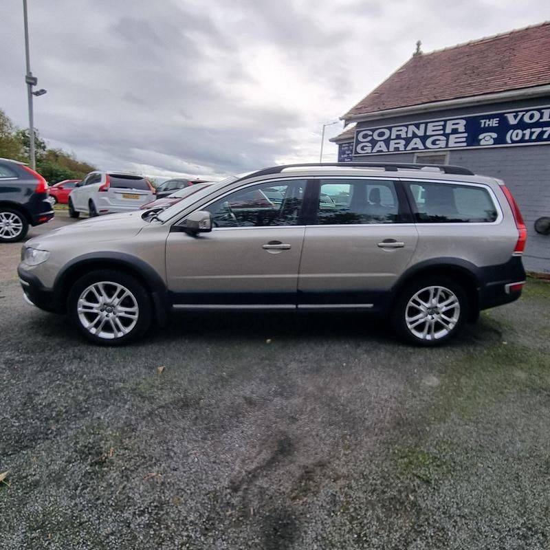 Used Volvo XC70 SE Lux 215 HP (158 kW) 2014 Gold SUV